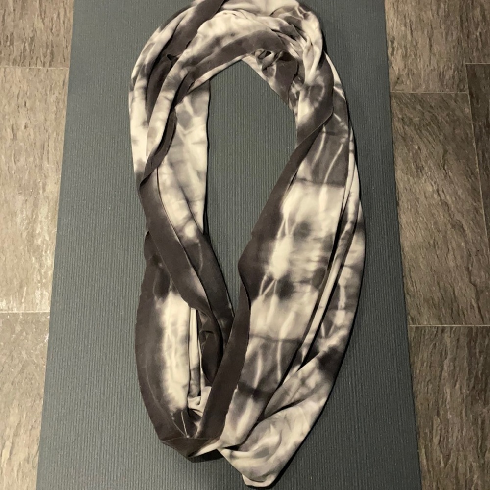 American apparel tie dye scarf